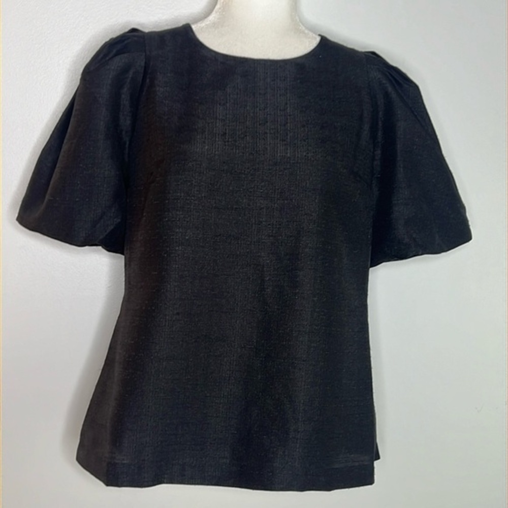 NWT Crown & Ivy black puff sleeve textured top size small